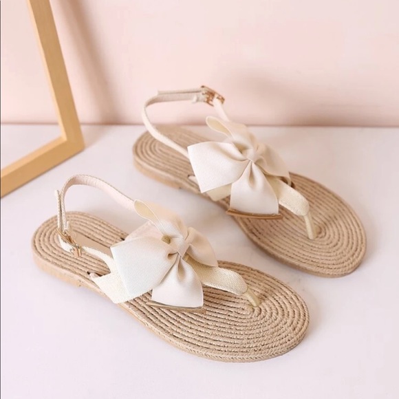Flat Sandals - Picture 3 of 4